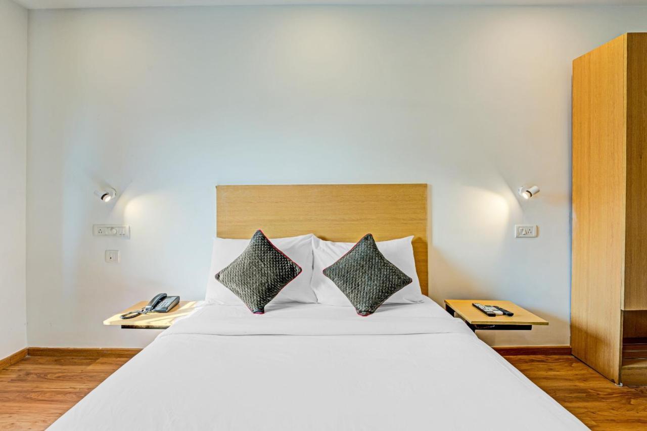 Oyo Townhouse 74871 Thoraipakkam Hotel Chennai Exterior photo
